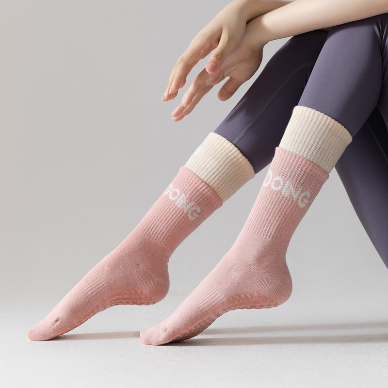 Yoga Accessories Yoga Socks 024 alicdn1688
